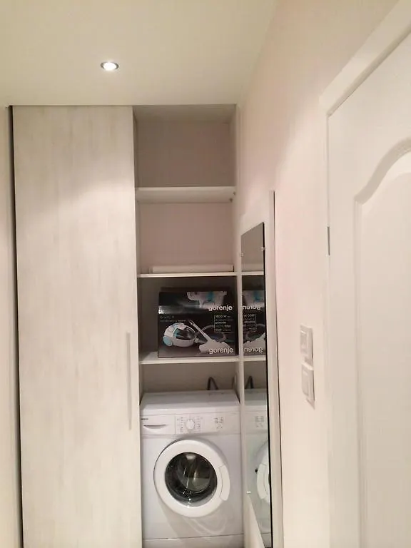 Apartment South Park - Louis Eyer Sofia