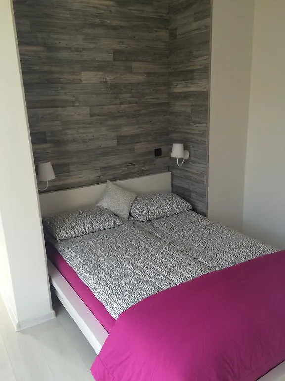 Apartment South Park - Louis Eyer Sofia