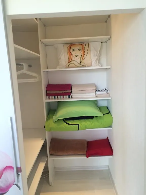 Apartment South Park - Louis Eyer Sofia