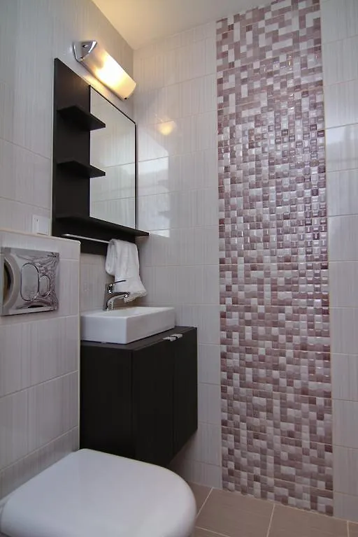 Apartment South Park - Louis Eyer Sofia